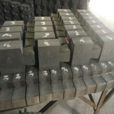 來圖加工異型碳化硅磚 鞏義宏豐碳化硅磚實體廠家