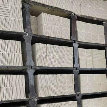 陶瓷蓄熱體 高溫窯爐用 蜂窩蓄熱體 節能降耗 蓄熱效果好 可用催化劑載體 使用周期長 剛玉陶瓷耐磨球 歡迎來電咨詢 科瑞