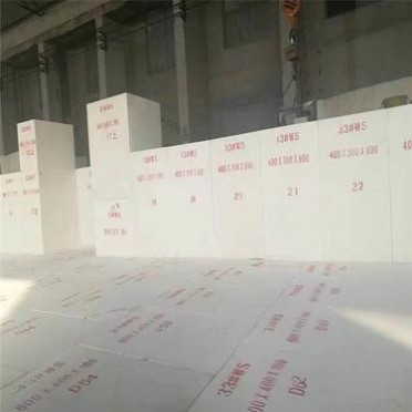 山東萊蕪無縮孔電熔鋯剛玉磚AZS36WS鋯剛玉 馬蹄焰電熔鋯剛玉歡迎咨詢