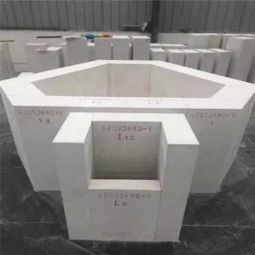 供應泡花堿AZS電熔鋯剛玉磚泡花堿電熔鋯剛玉磚價格優惠