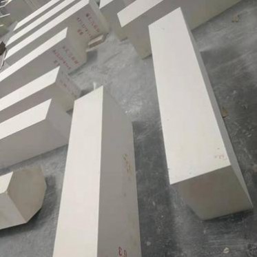 出售電熔鋯剛玉磚電熔AZS磚泡花堿電熔鋯剛玉磚價格優惠