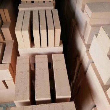 出售馬蹄焰使用AZS電熔鋯剛玉磚鋯英石搗打料價格優惠