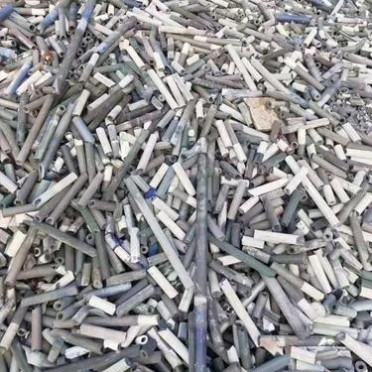 長期收購閑置碳化硅磚 報廢閑置碳化硅磚回收價格