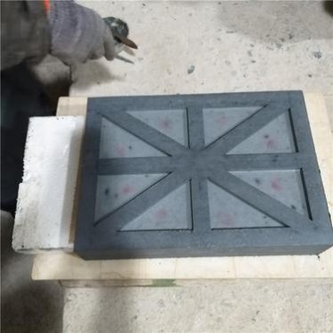 常年生產 碳化硅隔熱板 碳化硅熱輻射板 碳化硅棚板 碳化硅導軌磚 耐磨耐沖刷